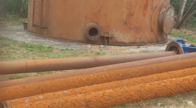 Pipes extracted from the deep well. (OH News Photo)