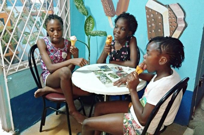 Children treat at Crazy Scoop Ice Cream in Old Harbour Bay (OH News Photo)