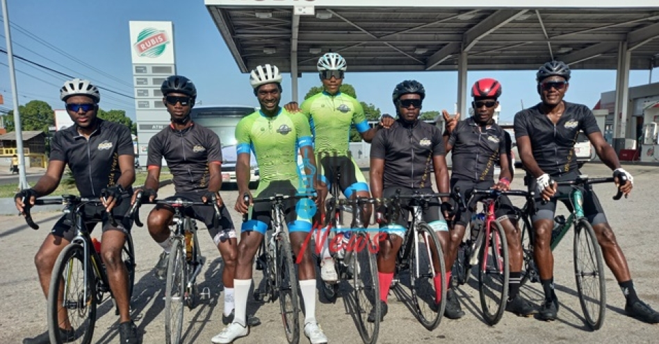 Members of the Elevation Cycling Club. (OH News Photo)