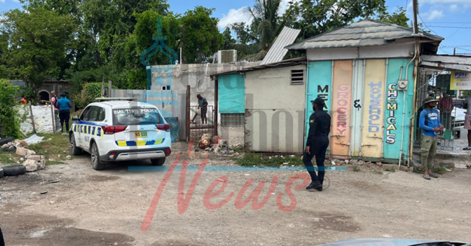 Police at the scene in Bowers, Old Harbour, where Shaquille Johnson was fatally shot during an alleged confrontation on May 20, 2025. (OH News Photo)